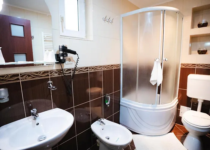 Bastion House Gasthof 3*